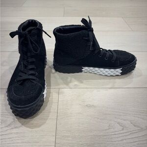 Kendall & Kylie Black/White High-Top Sneakers
